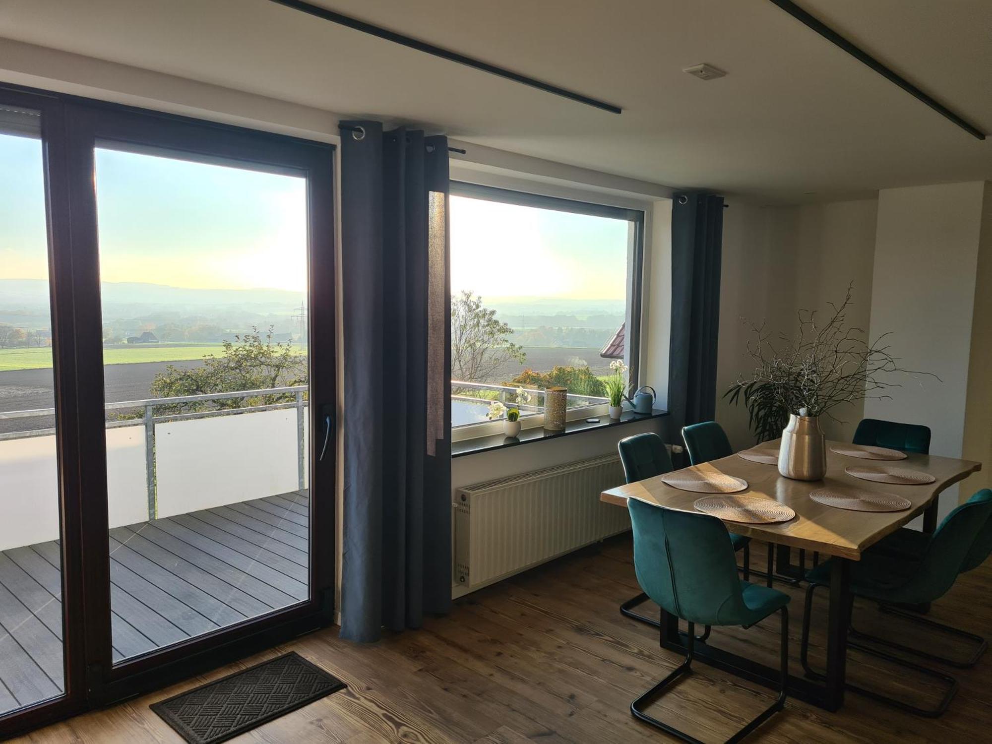 Moderne Ferienwohnung Mit Aussicht باد اوينهاوسن المظهر الخارجي الصورة